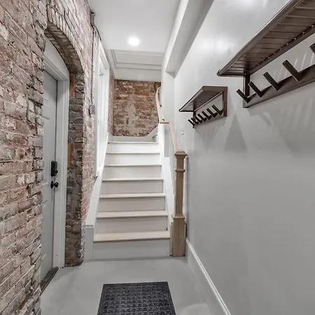 Carriage House Loft - King Bed And Garage Parking Apartment Buffalo Exterior photo